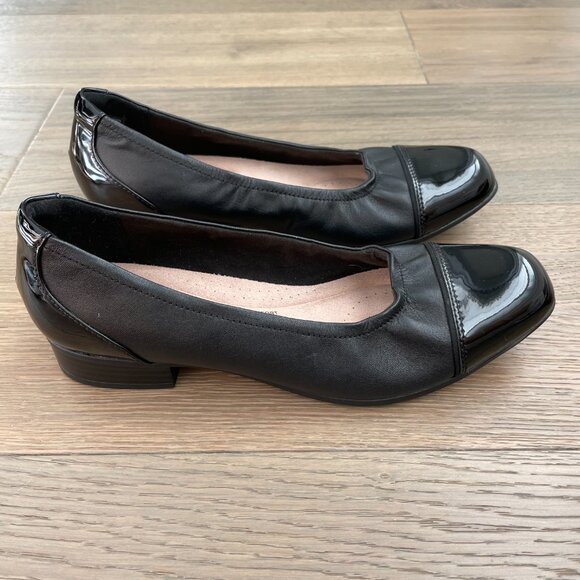 Clarks Collection Ultimate Comfort Slip On 1" Heel Patent Toe Shoes Black Sz 8.5 - Picture 2 of 10